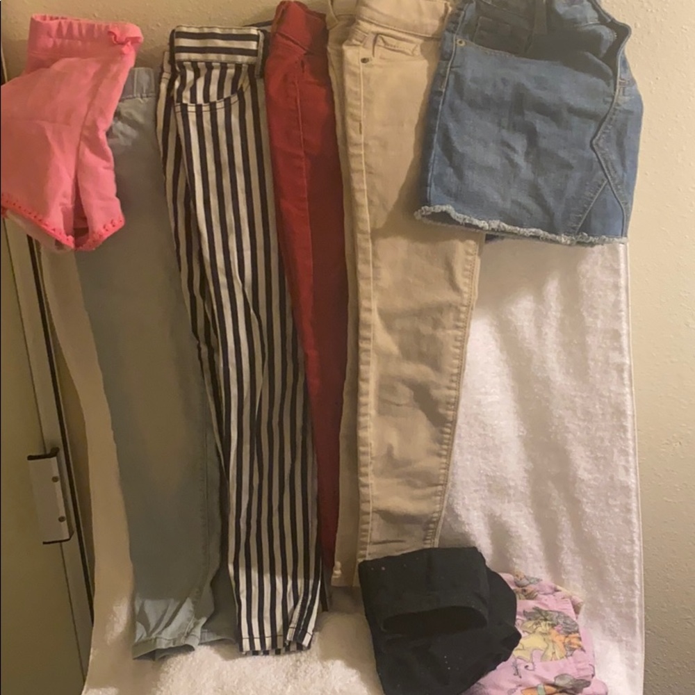 GIRLS CLOTHES! Pants,shorts,dresses around size 7